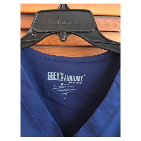 Grey’s Anatomy Womens Three-Pocket scrub top - Picture 4 of 5